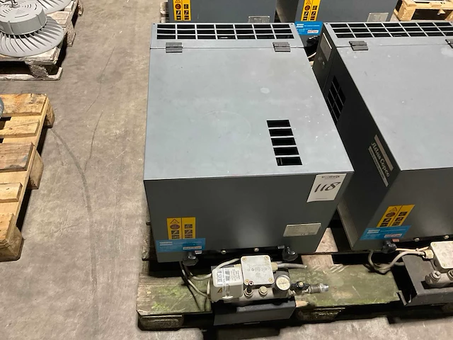 1996 atlas copco sf4 oil free luchtcompressor - afbeelding 1 van  3