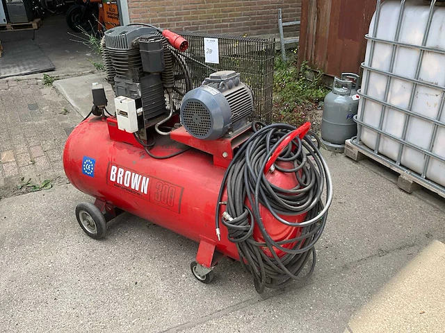 1996 brown 300 luchtcompressor - afbeelding 3 van  5