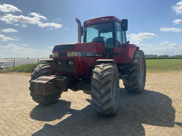 1996 case ih 7250 magnum vierwielaangedreven landbouwtractor - afbeelding 1 van  37