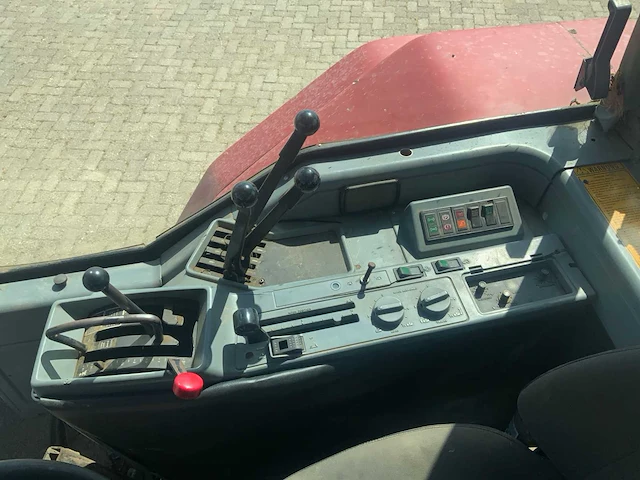 1996 case ih 7250 magnum vierwielaangedreven landbouwtractor - afbeelding 16 van  37