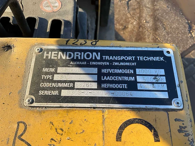 1996 daewoo b30s vorkheftruck - afbeelding 2 van  17