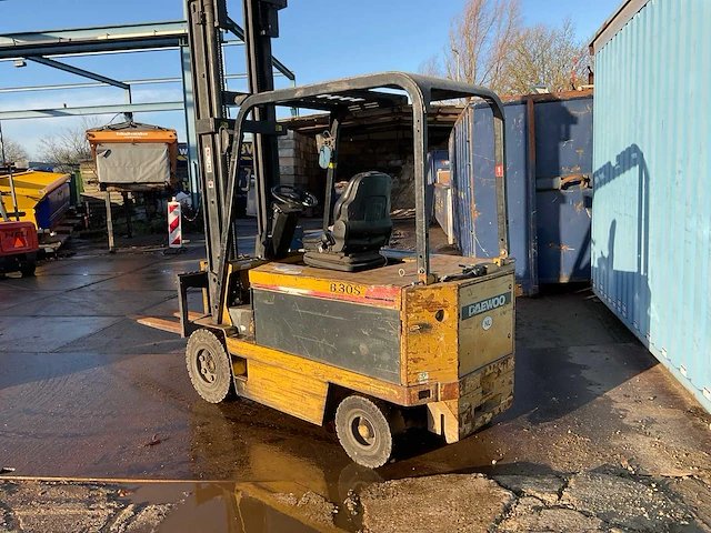 1996 daewoo b30s vorkheftruck - afbeelding 11 van  17
