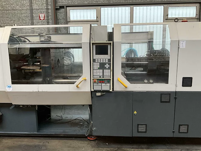 1996 demag ergotech 200-840 spuitgietmachine - afbeelding 27 van  32
