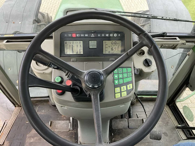 1996 fendt favorit 818 vierwielaangedreven landbouwtractor - afbeelding 13 van  25