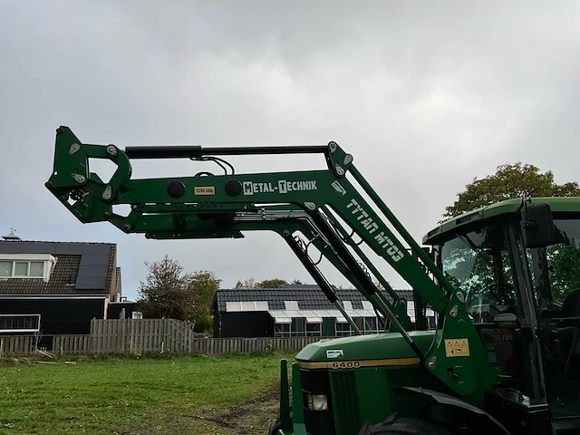 1996 john deere 6400 vierwielaangedreven landbouwtractor met voorlader - afbeelding 3 van  42