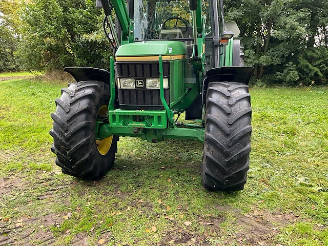 1996 john deere 6400 vierwielaangedreven landbouwtractor met voorlader - afbeelding 4 van  42