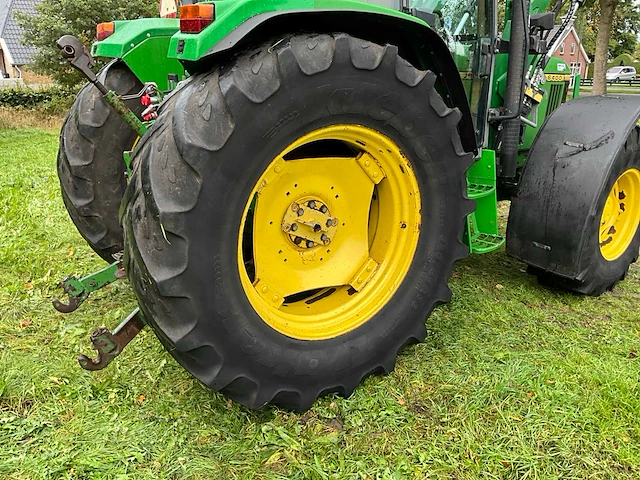 1996 john deere 6400 vierwielaangedreven landbouwtractor met voorlader - afbeelding 14 van  42