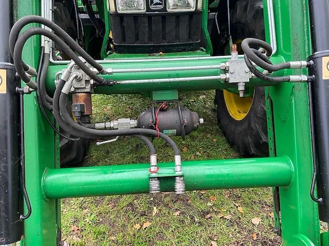 1996 john deere 6400 vierwielaangedreven landbouwtractor met voorlader - afbeelding 21 van  42