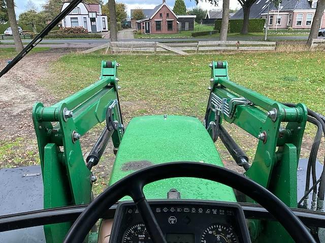 1996 john deere 6400 vierwielaangedreven landbouwtractor met voorlader - afbeelding 36 van  42