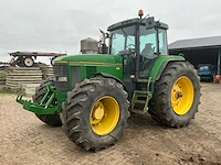 1996 john deere 7700 vierwielaangedreven landbouwtractor - afbeelding 1 van  47