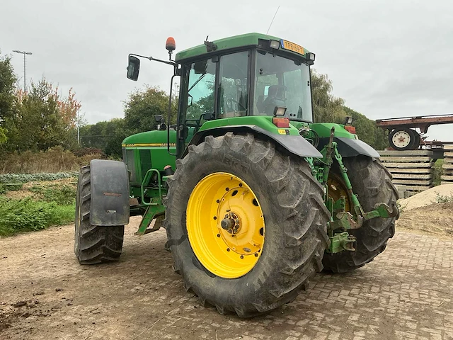 1996 john deere 7700 vierwielaangedreven landbouwtractor - afbeelding 23 van  47