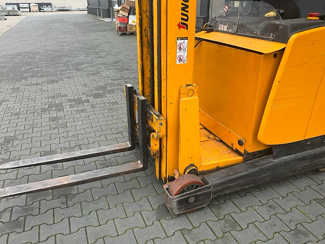 1996 jungheinrich etv-14 g710 dz reach truck - afbeelding 11 van  28
