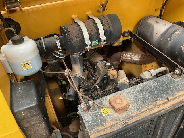 1996 komatsu sk07j schranklader - afbeelding 11 van  21