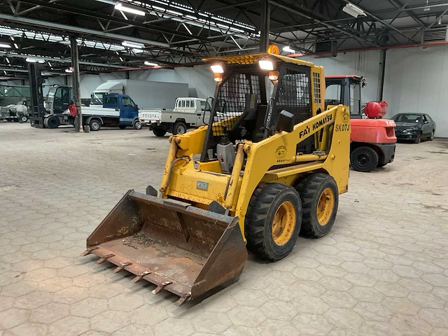 1996 komatsu sk07j schranklader - afbeelding 1 van  21