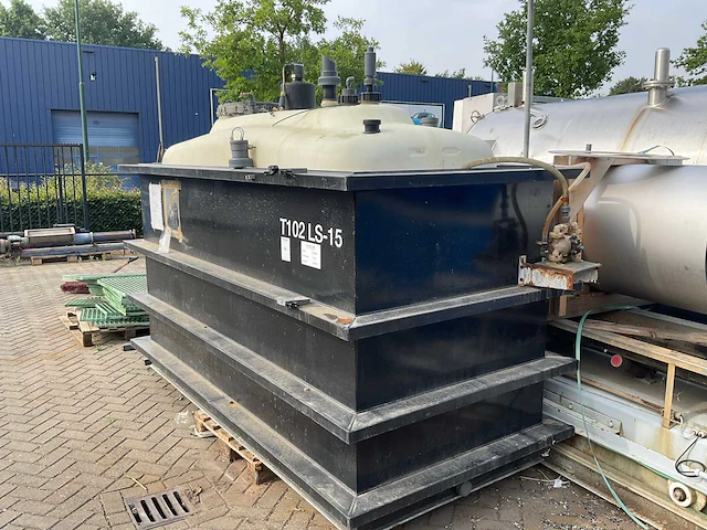 1996 krüger kunststof opslagtank - afbeelding 4 van  8