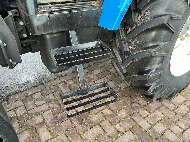 1996 new holland 5640 met voorlader vierwielaangedreven landbouwtractor - afbeelding 7 van  24