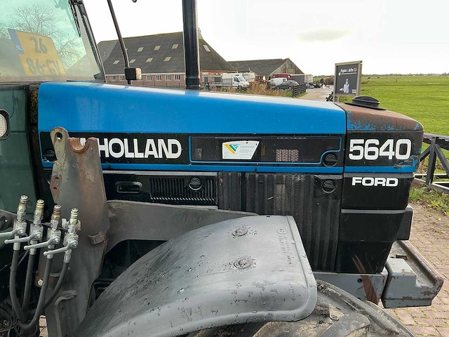 1996 new holland 5640 met voorlader vierwielaangedreven landbouwtractor - afbeelding 24 van  24