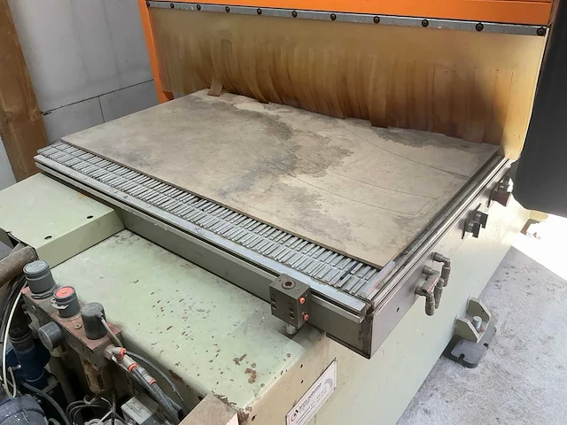 1996 scm record 2 cnc -bewerkingscentra - afbeelding 6 van  31