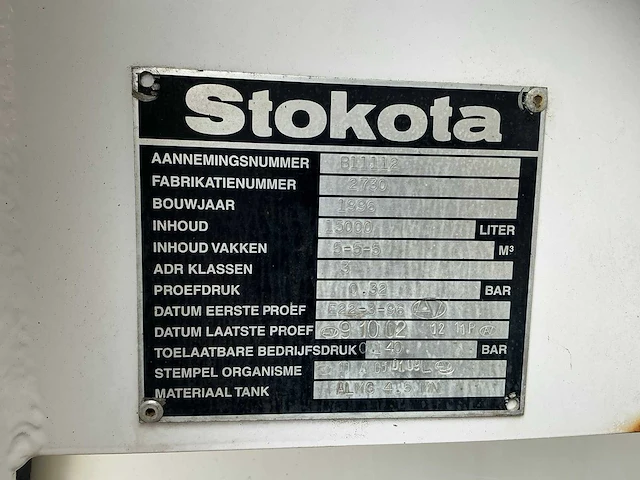 1996 stokota b11112 dieseltank - afbeelding 9 van  17