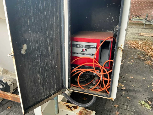 1996 stokota b11112 dieseltank - afbeelding 16 van  17