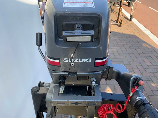 1996 suzuki dt 4 buitenboordmotor - afbeelding 5 van  7