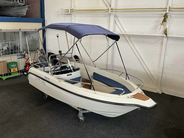 1996 uttern 4602 consoleboot - afbeelding 1 van  19