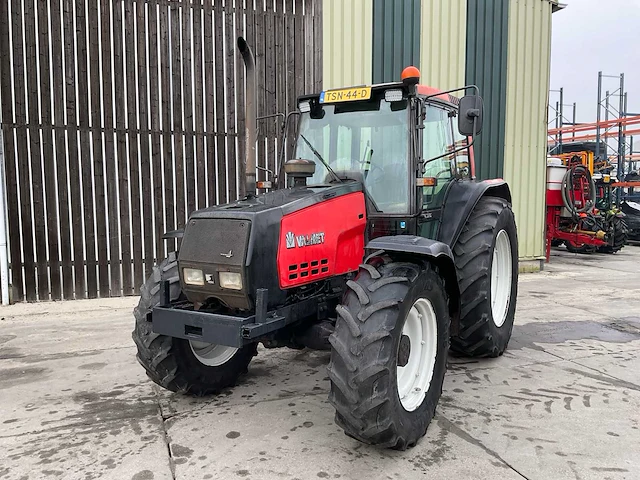 1996 valmet 6400 vierwielaangedreven landbouwtractor - afbeelding 12 van  27