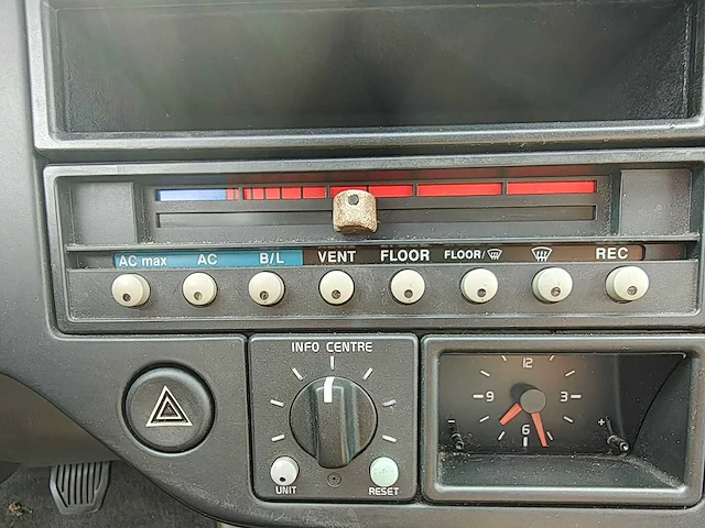 1996 volvo 480 2.0i es personenauto youngtimer - afbeelding 28 van  38