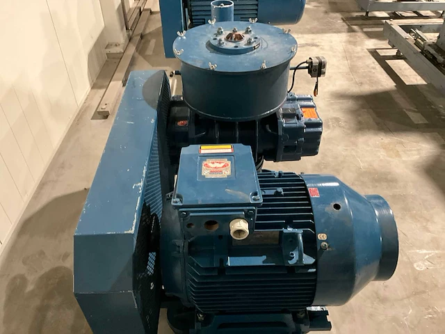 1997 aerzen gm80l lobbenblower - afbeelding 3 van  9