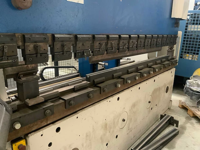 1997 amada hfbo cnc-kantbank - afbeelding 16 van  19