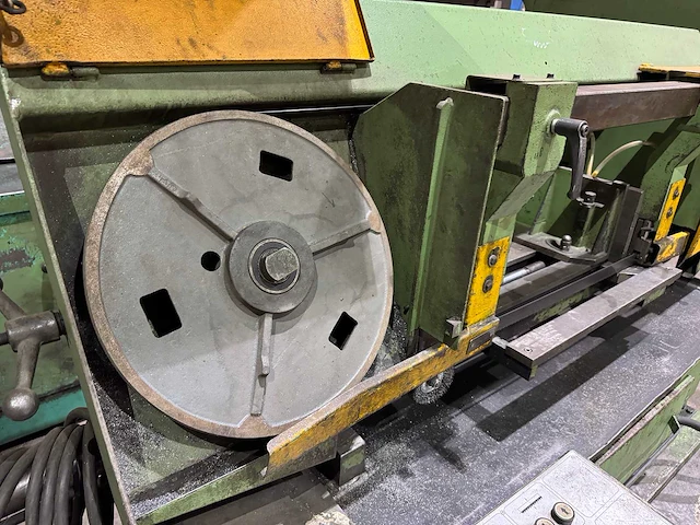 1997 bauer ls-380 horizontale lintzaagmachine op draaibaar plateau - afbeelding 2 van  12