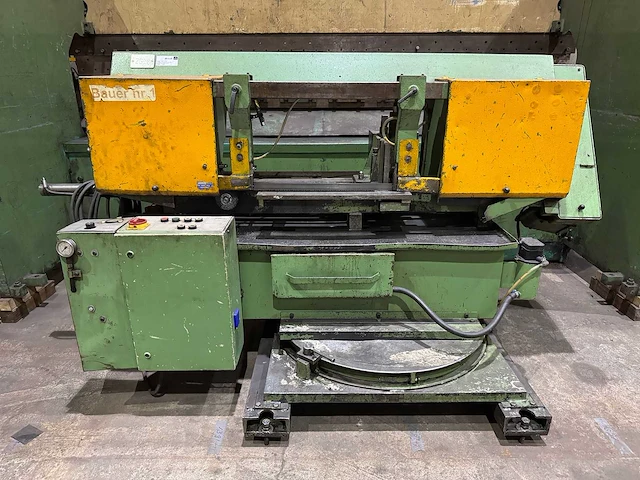 1997 bauer ls-380 horizontale lintzaagmachine op draaibaar plateau - afbeelding 1 van  12
