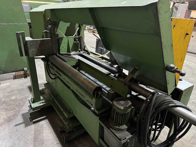 1997 bauer ls-380 horizontale lintzaagmachine op draaibaar plateau - afbeelding 10 van  12