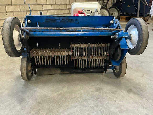 1997 bluebird f20b verticuteermachine - afbeelding 4 van  15