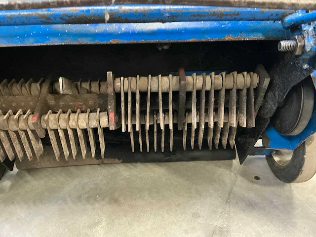 1997 bluebird f20b verticuteermachine - afbeelding 5 van  15