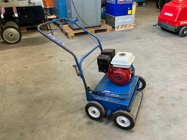 1997 bluebird f20b verticuteermachine - afbeelding 10 van  15