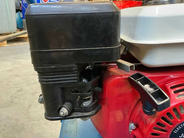 1997 bluebird f20b verticuteermachine - afbeelding 14 van  15
