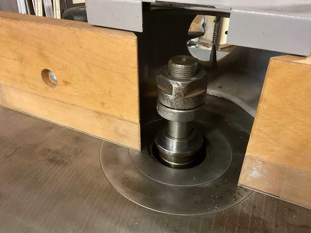 1997 casadei f/3 tafelfreesmachine - afbeelding 5 van  8