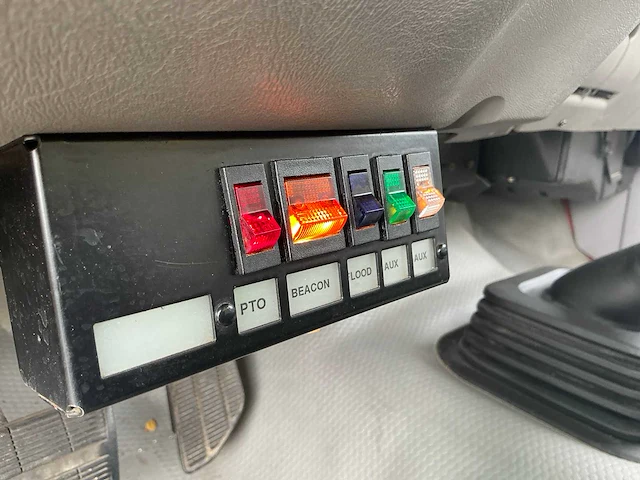 1997 chevrolet 3500 takelwagen - afbeelding 36 van  53