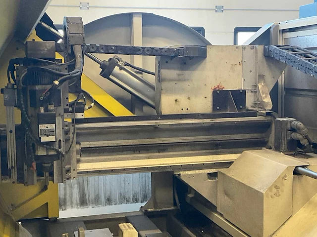 1997 comil kelt 6500 3-assig bewerkingscentrum - afbeelding 8 van  13