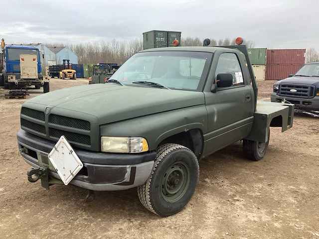 1997 dodge ram vliegtuigsleper - afbeelding 1 van  14
