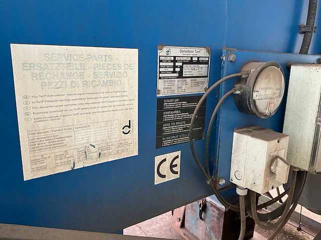 1997 donaldson torit 4ufp12 lasdampafzuiginginstallatie + kanaalwerk buiten - afbeelding 8 van  9