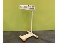 1997 dräger 2m2l00o / 4ooo fototherapielamp - afbeelding 1 van  4