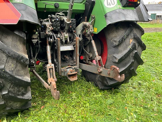 1997 fendt favorit 514 c turboshift vierwielaangedreven landbouwtractor met voorlader - afbeelding 15 van  44