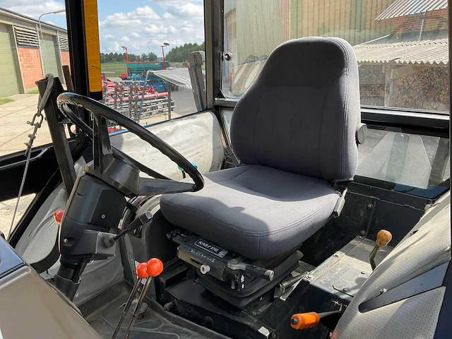 1997 ford 5030 tweewielaangedreven landbouwtractor - afbeelding 24 van  42