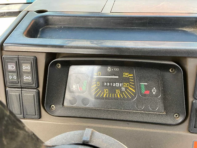 1997 ford 5030 tweewielaangedreven landbouwtractor - afbeelding 31 van  42