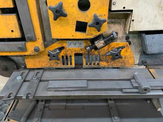 1997 geka hydracrop 110/sd pons- en knipmachine - afbeelding 2 van  17