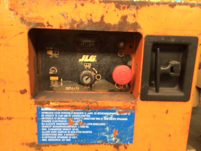 1997 jlg 2658e hoogwerker - afbeelding 7 van  9