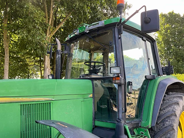 1997 john deere 6800 vierwielaangedreven landbouwtractor - afbeelding 2 van  32