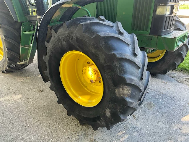 1997 john deere 6800 vierwielaangedreven landbouwtractor - afbeelding 6 van  32